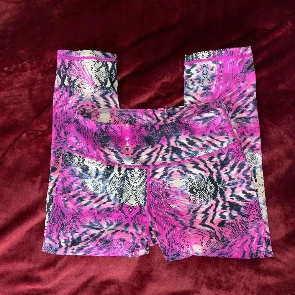 Lululemon wonder under (rare) crop